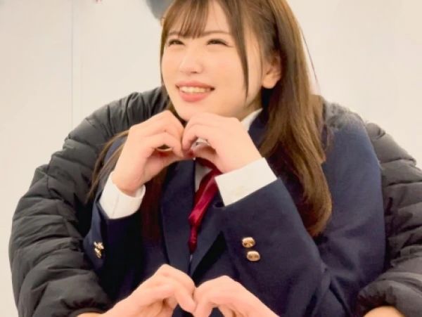 【素人】笑顔が可愛い制服娘とデートからのホテルIN！桃色おまんこ湿らせてオジさんと背徳ハメ撮りSEX…ッ！