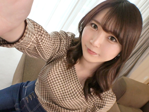 【敏感女子大生と生ハメ】 猫カフェのアルバイト娘を口説いてエロエロ生セックス！ 色白美肌にぶっかけ顔射でフィニッシュ！