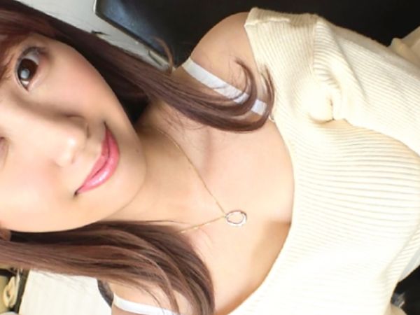 【清楚系ヤリマンお姉さん】 美乳を揺らし、エロすぎるマンコで男を虜に！ 秘密のセックスライフを覗き見♡