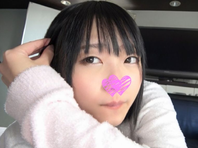 【制服美女】元気で天真爛漫な女子学生！発展途上のちっぱいとやらしいおまんこがエロ過ぎる！ｗ