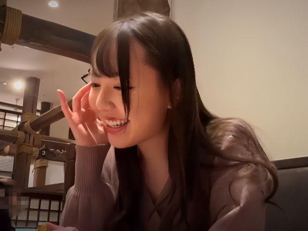 【拘束プレイで感じる美少女】 キュートなちっぱい娘が手首拘束でM気覚醒！ 激しく突かれて快感堕ち！