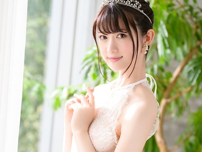 【ミスキャン美女のAV挑戦】元ミスキャンパスグランプリが初AVで大胆露出！ホテルの一室で年上男優と濃厚プレイ♡美ボディを震わせて感じまくる姿がヤバい！