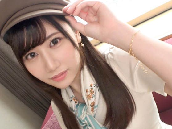 【18歳の無毛ワレメ】 キュートな美少女のツルツルおま◯こを徹底開発！ 敏感ボディが快感に悶える！