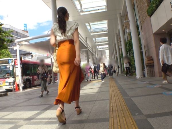 【高身長スレンダー美女の欲望】『久しぶりで…感じちゃう…』173cmの美脚お姉さん、ナンパでご無沙汰マンコを刺激！手マンで潮吹き大噴射、極太チンポで悶絶アクメ！ご無沙汰ボディが淫らに乱れる！♡