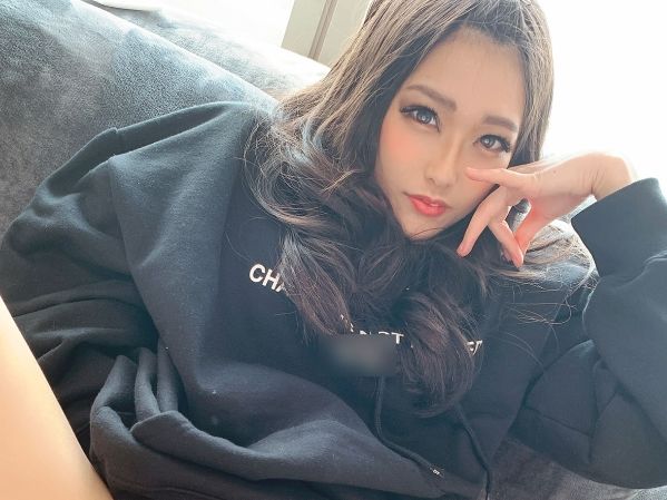 【コスプレガルバ嬢の淫乱プレイ】『制服姿で本気モード♥』未開発のウブマ○コをプロのテクで開発！！即パコセックスで本気イキしまくるドスケベ嬢にメロメロ♡