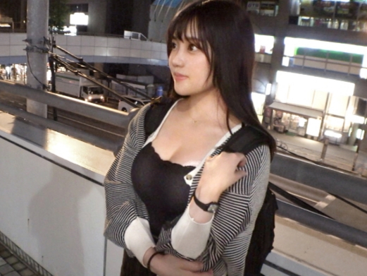 【色白巨乳娘の敏感なトコロ】巨乳ムスメのピンクのワレメを激しくピストン！奥まで突き上げられ、とろけるような喘ぎ声が響く！敏感ボディが激しく乱れる様は必見！