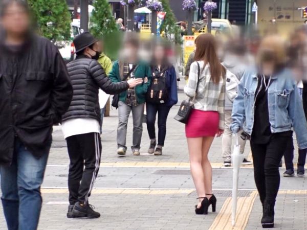 【ミニスカ美脚お姉さんの浮気現場】『彼氏には内緒だよ…』超絶美脚のお姉さんがナンパにノリノリ！デカチンに目が釘付けで、大好きな彼氏を裏切る背徳の浮気SEX！美脚を絡めて感じまくる姿に興奮MAX♡