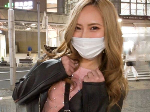 【Fカップキャバ嬢の自宅でエロ大暴走】性豪ギャルがアナル舐め＆手コキフェラで男を骨抜き！プリプリデカ尻をフリフリ、自宅で本能むき出しのヤリまくりセックス！