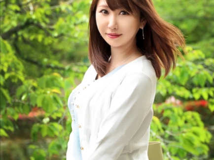 【欲求不満な人妻の不倫セックス】旦那じゃ物足りないドスケベ妻が他人棒で大暴走！禁断の快感に溺れ、ヨガりまくる人妻の淫乱っぷりがヤバい！不倫の悦びでイキ乱れる姿がエロすぎる♡