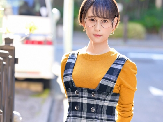 【メガネ女子の濃厚エッチ】『メガネ越しの視線がたまらない…』知的でエッチなメガネ女子が、ビンビンの肉棒に夢中！メガネが曇るほど熱いセックスで、感じまくる姿がエロすぎる！♡