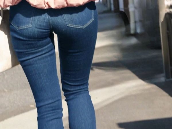 【美脚スレンダー人妻】37歳、ご無沙汰オマンコが他人チンポで火照る！欲求不満な奥様が不貞性交で快楽に溺れ、美脚を震わせながらイキまくる！♡