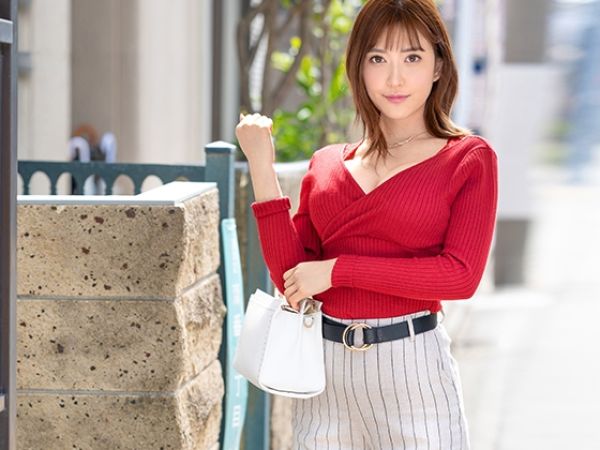 【美熟女ナンパ】30代とは思えない美ボディ人妻！子持ちとは思えないエロさで夫以外のチ○ポに悶える！Tバックから覗く美尻がたまらない！